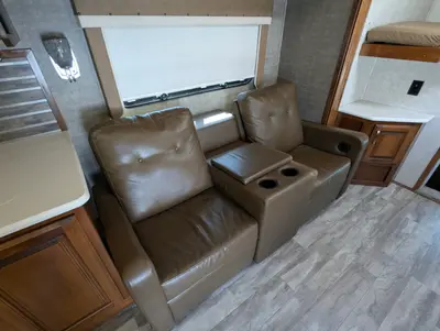 2019 Renegade RV Veracruz 35FWS photo 29
