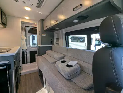 2026 Thor Motor Coach Rize 18M photo 15