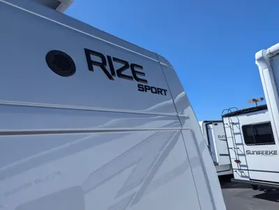 2026 Thor Motor Coach Rize 18M photo 6