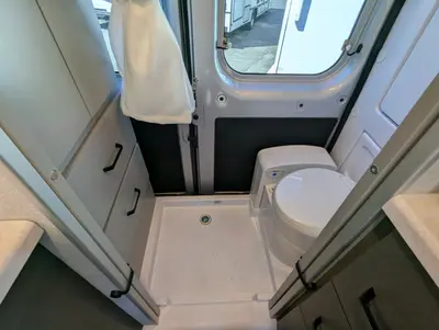 2026 Thor Motor Coach Rize 18M photo 22
