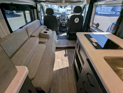 2026 Thor Motor Coach Rize 18M photo 25