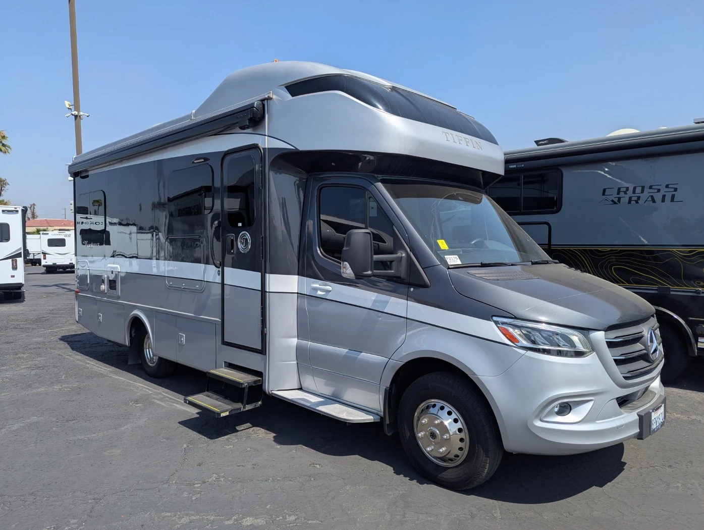2020 Tiffin Wayfarer 24 TW exterior