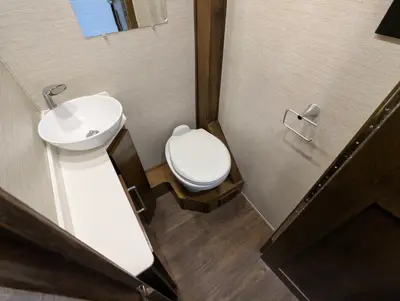 2020 Tiffin Wayfarer 24 TW photo 26