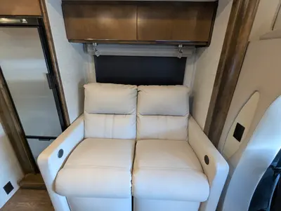 2020 Tiffin Wayfarer 24 TW photo 19