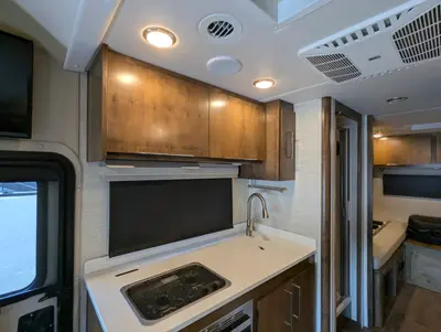 2020 Tiffin Wayfarer 24 TW photo 16