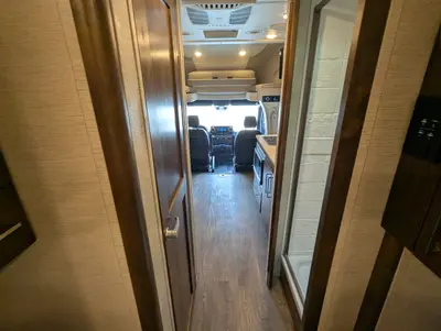 2020 Tiffin Wayfarer 24 TW photo 30