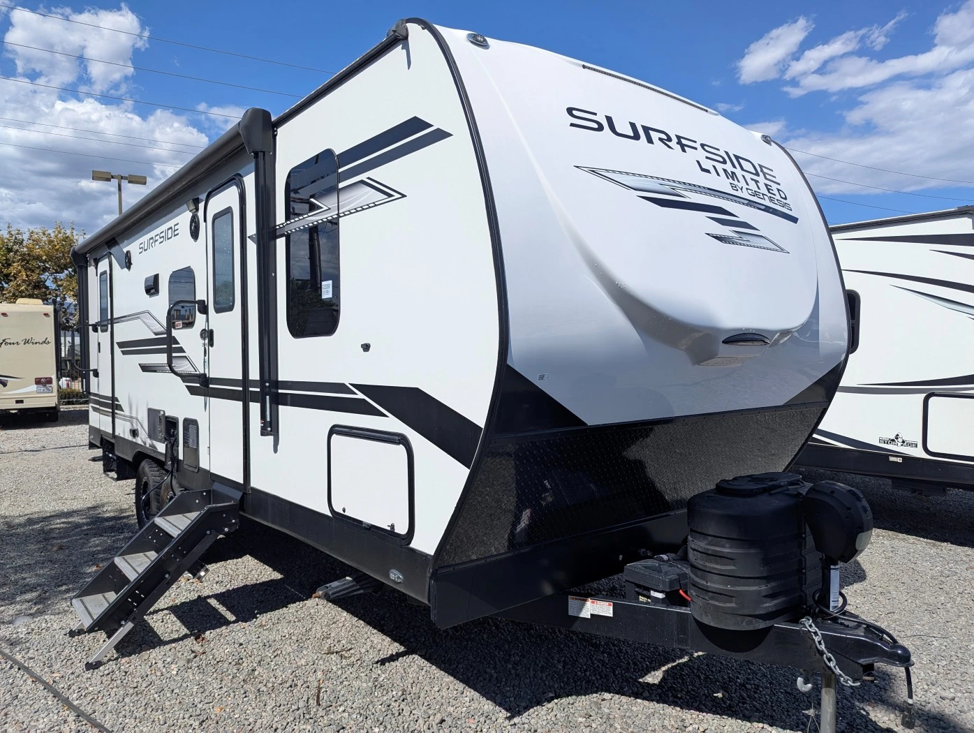 2024 Genesis Supreme Surfside Limited 25BHS exterior