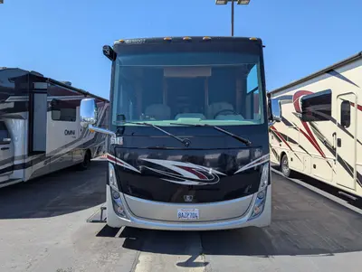 2018 Tiffin Allegro Breeze 31 BR photo 3