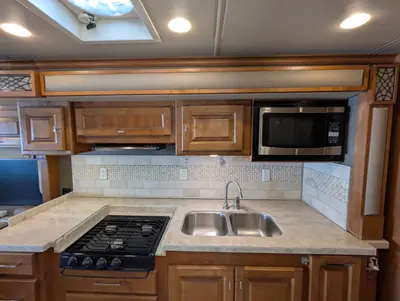 2018 Tiffin Allegro Breeze 31 BR photo 22