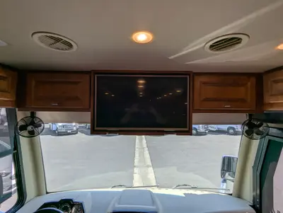 2018 Tiffin Allegro Breeze 31 BR photo 8