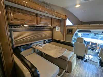 2018 Thor Motor Coach Synergy SD24 photo 27