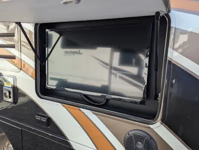 2018 Thor Motor Coach Synergy SD24 photo 7