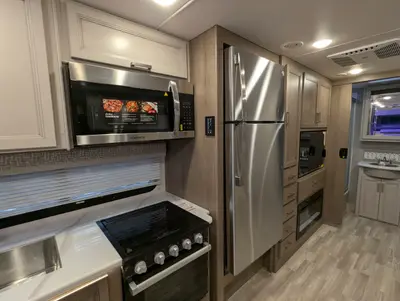 2026 Thor Motor Coach Omni Trail S29 photo 19