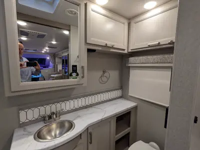2026 Thor Motor Coach Omni Trail S29 photo 23