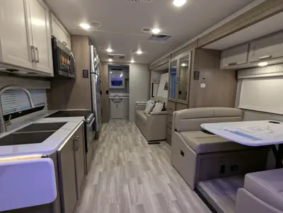 2026 Thor Motor Coach Omni Trail S29 photo 13
