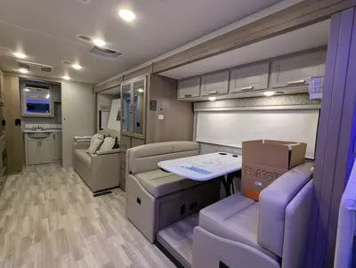 2026 Thor Motor Coach Omni Trail S29 photo 12