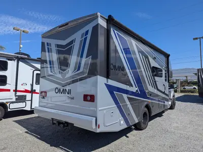 2026 Thor Motor Coach Omni Trail S29 photo 5