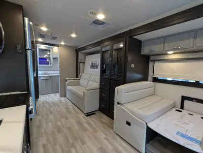 2026 Thor Motor Coach Omni Trail S29 photo 12