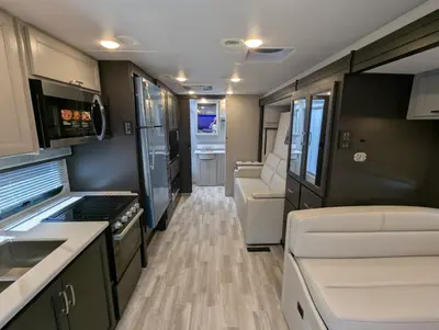 2026 Thor Motor Coach Omni Trail S29 photo 14