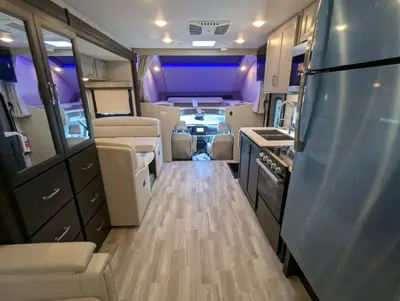 2026 Thor Motor Coach Omni Trail S29 photo 31