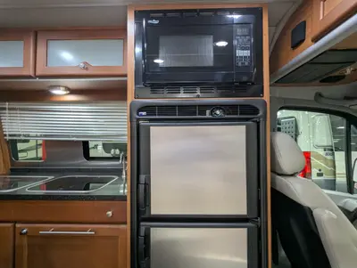 2016 Roadtrek CS Adventurous XL photo 17
