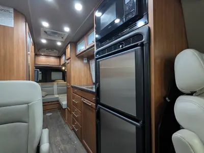 2016 Roadtrek CS Adventurous XL photo 19
