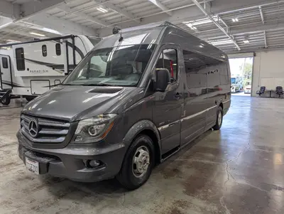 2016 Roadtrek CS Adventurous XL photo 4