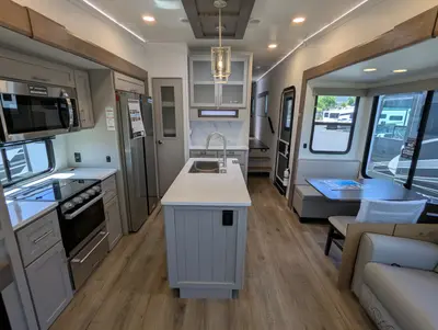 2026 Alliance RV Avenue 39MBR photo 35