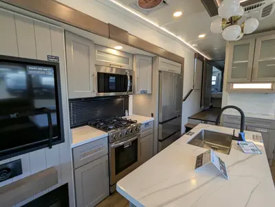 2026 Alliance RV Paradigm 340RL photo 19
