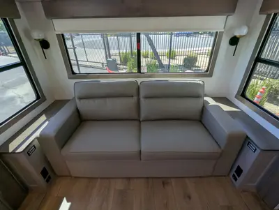 2026 Alliance RV Paradigm 340RL photo 17