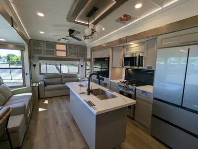 2026 Alliance RV Paradigm 340RL photo 10