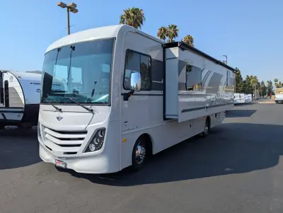 2026 Fleetwood Flair 29M photo 4
