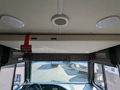 2026 Fleetwood Flair 29M photo 13