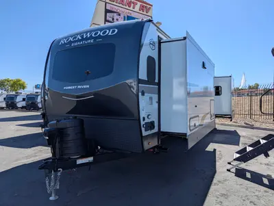2026 Forest River Rockwood Signature 8339FK photo 5