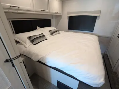 2026 Fleetwood Flair 29M photo 29