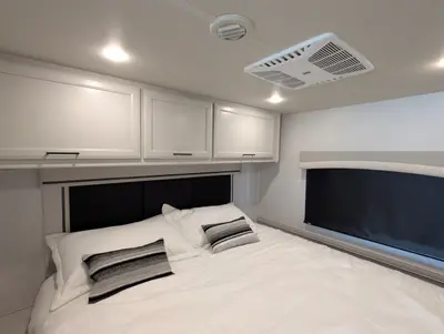 2026 Fleetwood Flair 29M photo 33