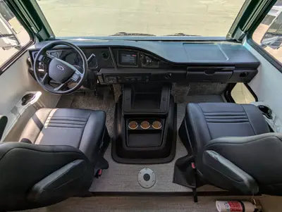 2026 Fleetwood Flair 29M photo 12
