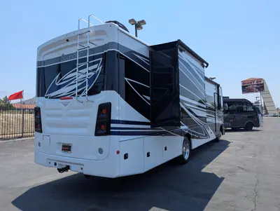 2026 Fleetwood Bounder 35K photo 6