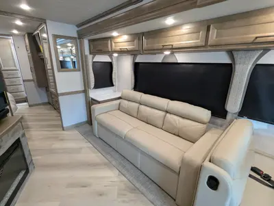 2026 Fleetwood Bounder 35K photo 23