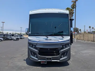 2026 Fleetwood Bounder 35K photo 3