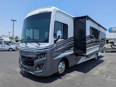 2026 Fleetwood Bounder 35K photo 4