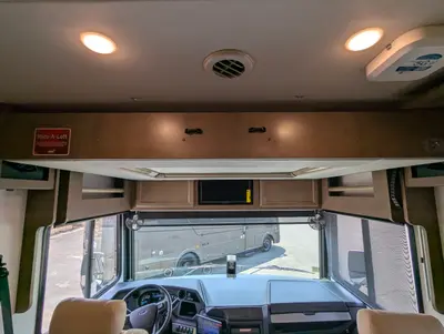 2026 Fleetwood Bounder 35K photo 11