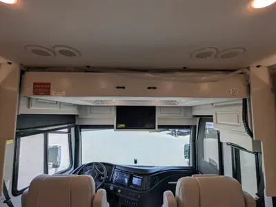 2026 Fleetwood Discovery LXE 40M photo 14