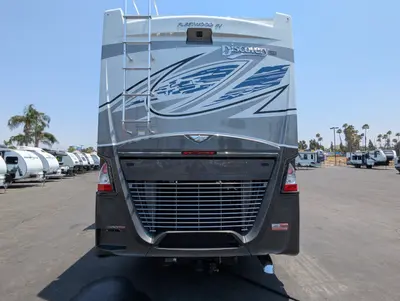 2026 Fleetwood Discovery LXE 40M photo 7