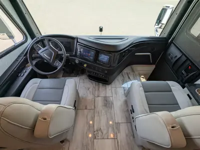 2026 Fleetwood Discovery LXE 40M photo 13