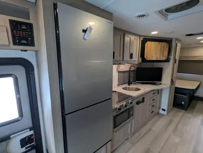 2024 Forest River Sunseeker 2550DS LE photo 10