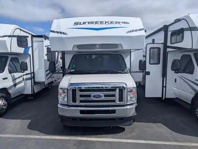 2024 Forest River Sunseeker 2550DS LE photo 3