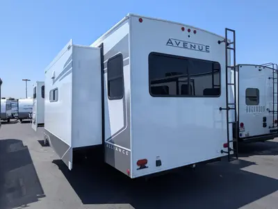 2026 Alliance RV Avenue 332RL photo 6