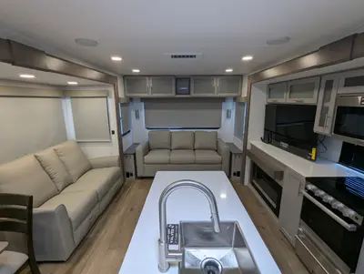 2026 Alliance RV Avenue 332RL photo 22