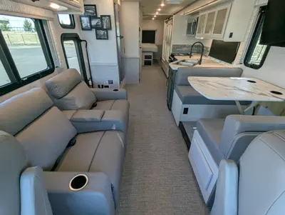 2026 Holiday Rambler Admiral 34J photo 17